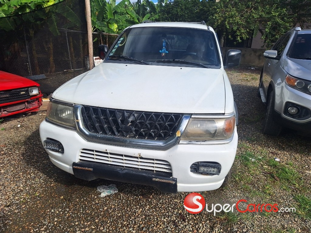 2000 Mitsubishi Motors Montero Sport — foto 8 / 8