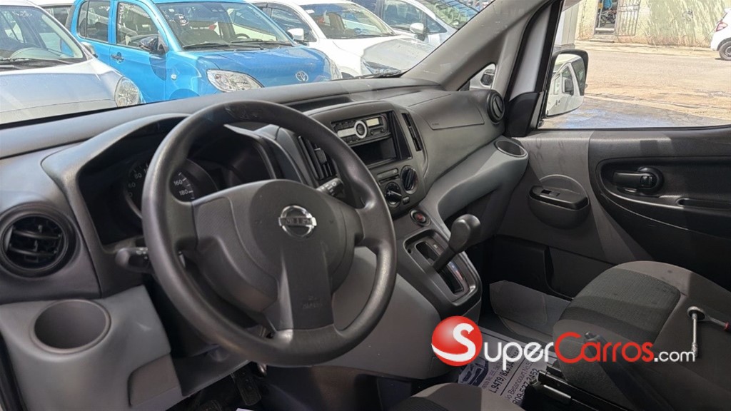 2021 Nissan NV 200 — foto 6 / 8
