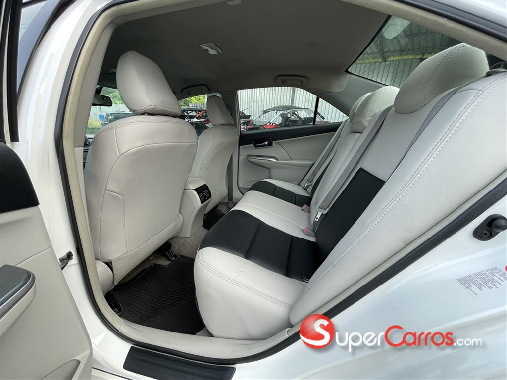 2014 Toyota Camry XLE — foto 3 / 9