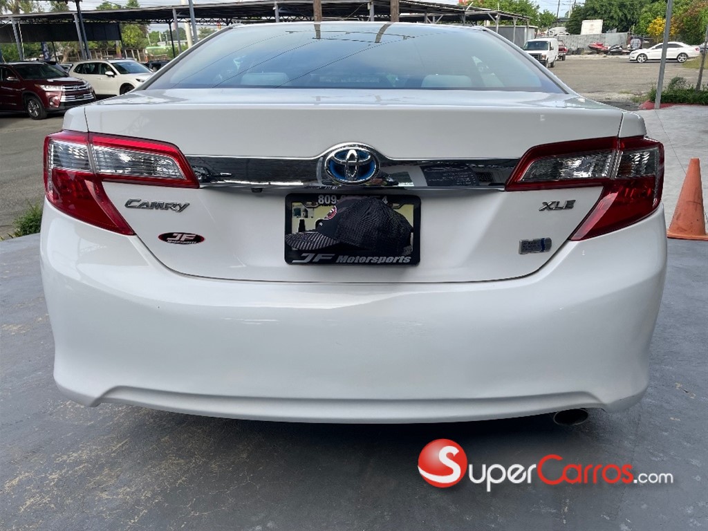 2014 Toyota Camry XLE — foto 6 / 9