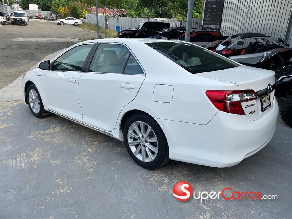 2014 Toyota Camry XLE — foto 7 / 9