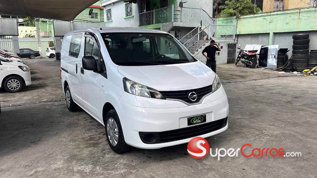 2020 Nissan NV — foto 9 / 12