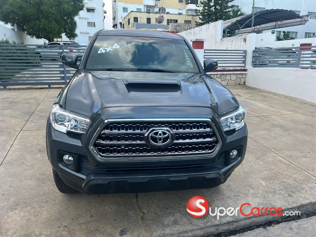 2017 Toyota Tacoma TRD — foto 4 / 8
