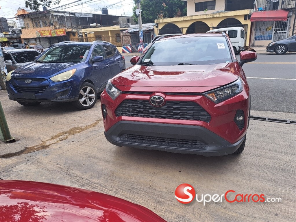 2021 Toyota RAV4 LE
