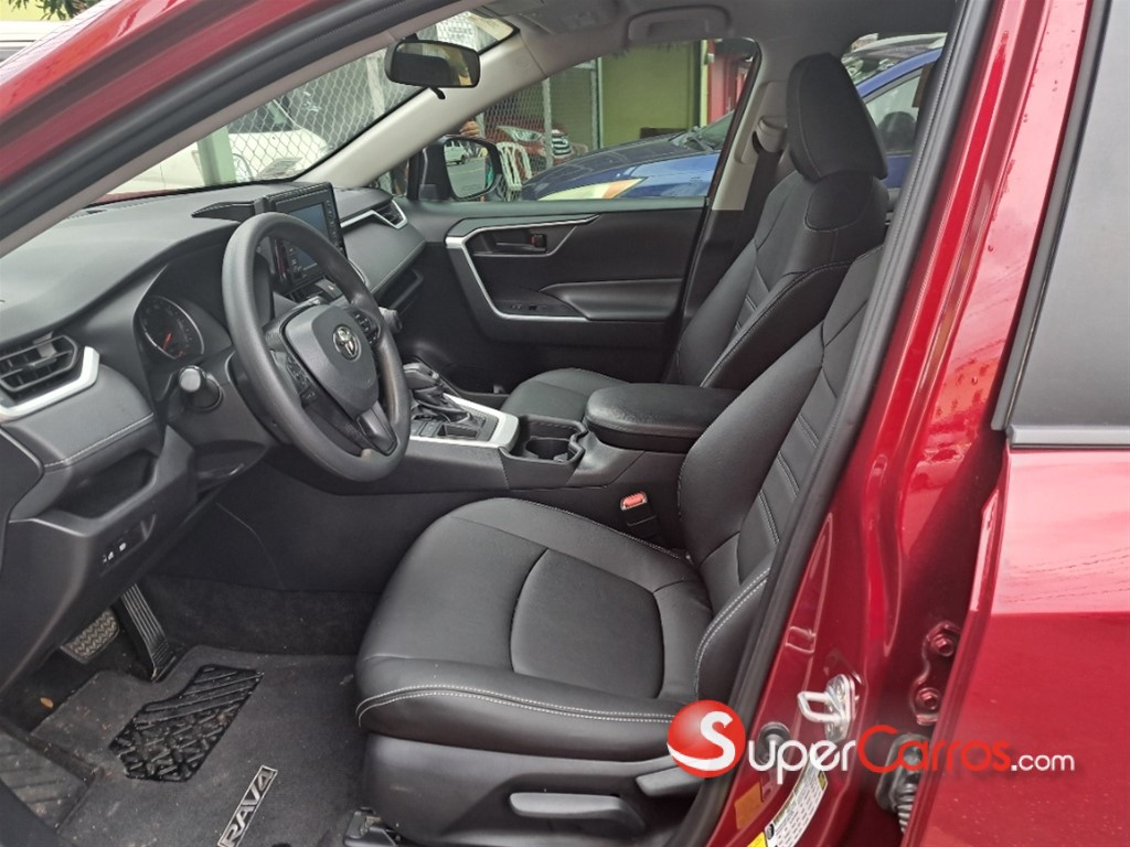 2021 Toyota RAV4 LE — foto 4 / 8