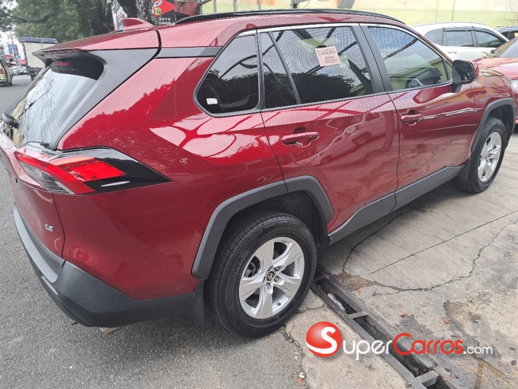 2021 Toyota RAV4 LE — foto 5 / 8