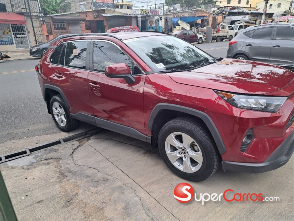 2021 Toyota RAV4 LE — foto 7 / 8