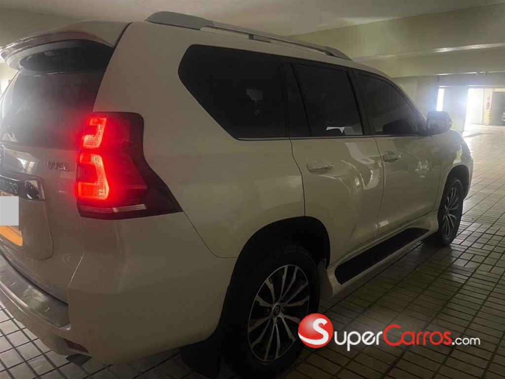2022 Toyota Land Cruiser Prado VXL — foto 4 / 11