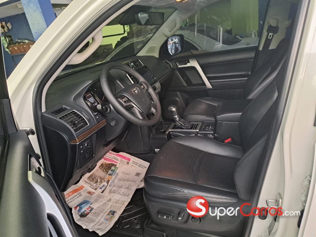 2022 Toyota Land Cruiser Prado VXL — foto 10 / 11