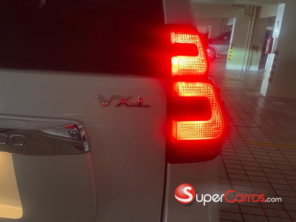 2022 Toyota Land Cruiser Prado VXL — foto 11 / 11