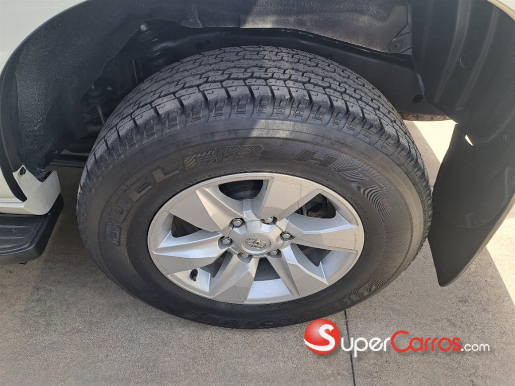 2022 Toyota Land Cruiser Prado TXL — foto 9 / 10