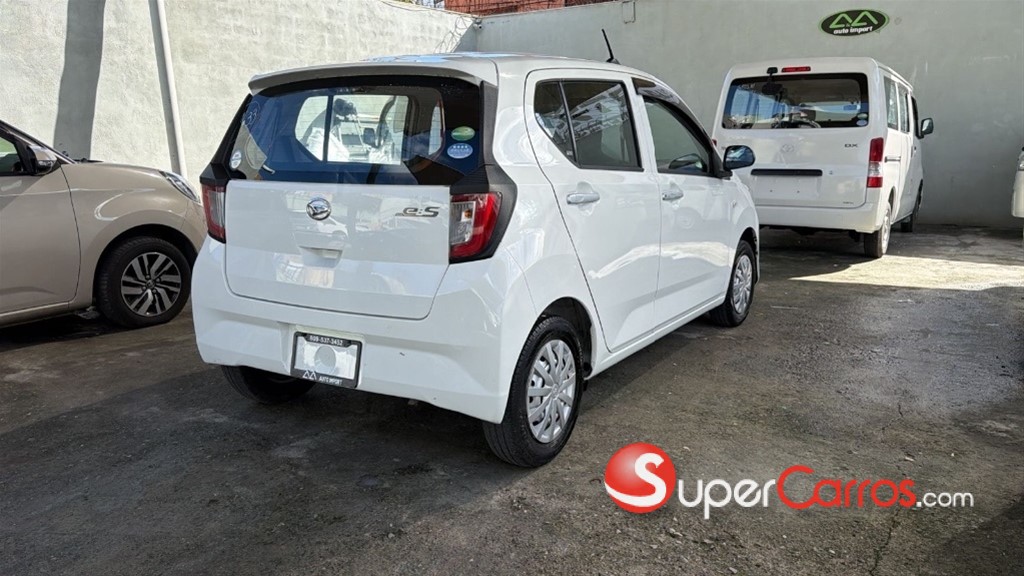 2021 Daihatsu Mira — foto 6 / 10