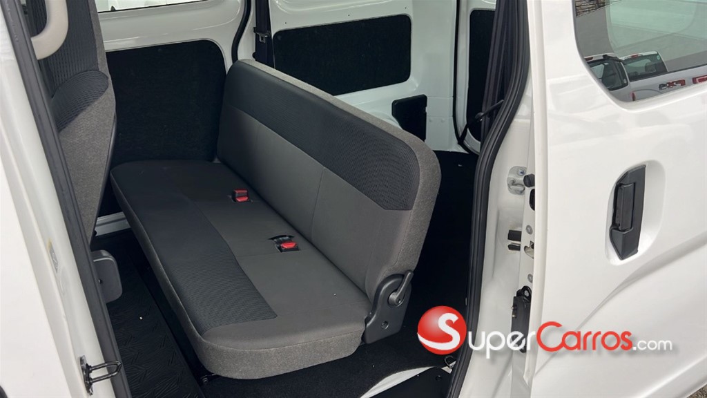 2020 Nissan NV 200 — foto 5 / 8