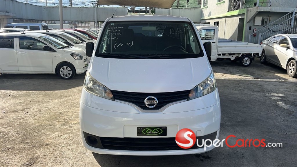 2020 Nissan NV 200 — foto 2 / 9