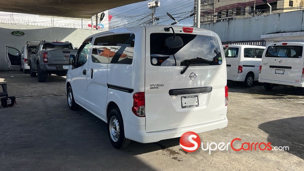 2020 Nissan NV 200 — foto 6 / 9