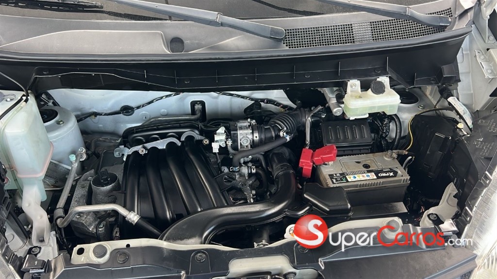 2020 Nissan NV 200 — foto 7 / 9