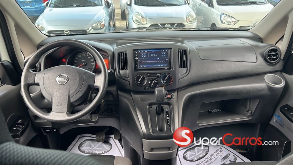 2020 Nissan NV 200 — foto 8 / 9