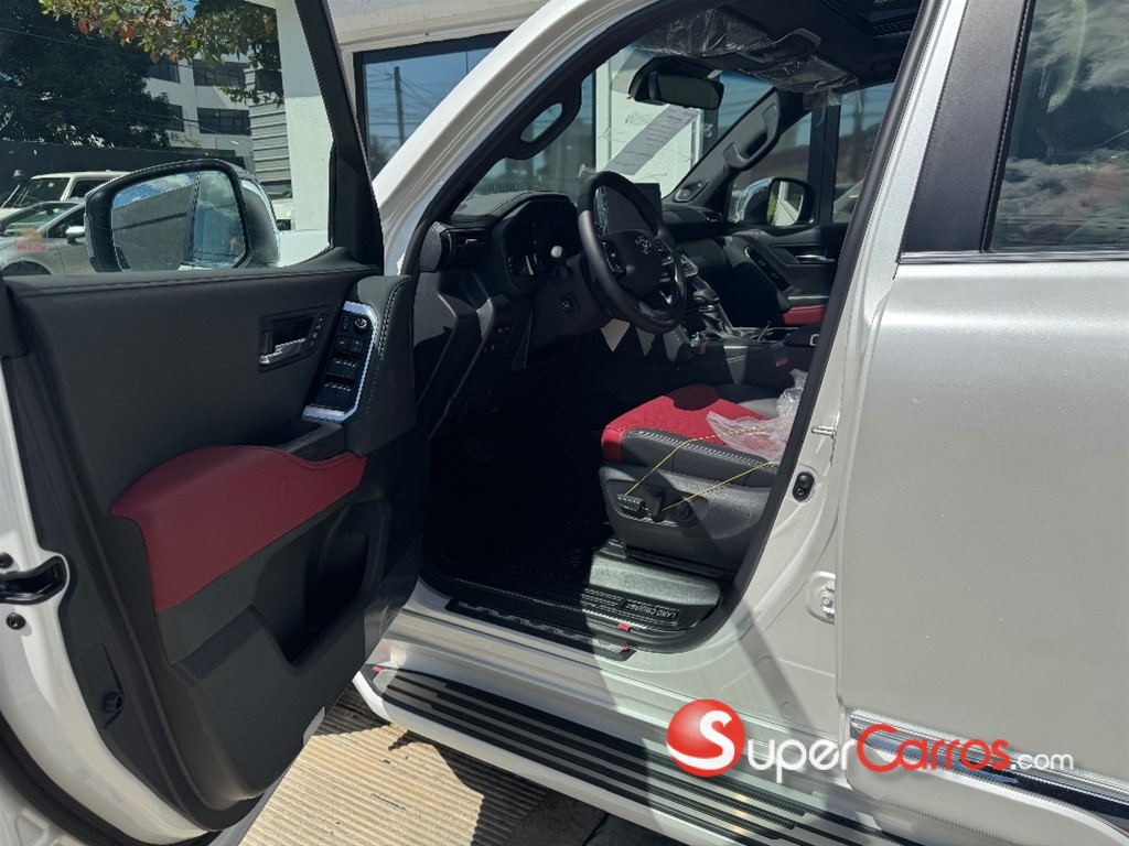 2027 Toyota Land Cruiser 70 ANIVERSARIO — foto 3 / 11