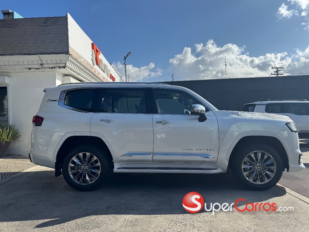 2027 Toyota Land Cruiser 70 ANIVERSARIO — foto 7 / 11