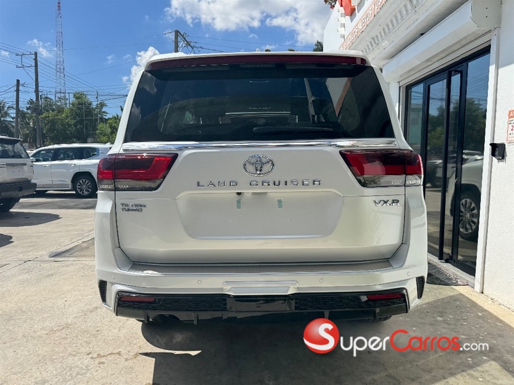 2027 Toyota Land Cruiser 70 ANIVERSARIO — foto 9 / 11