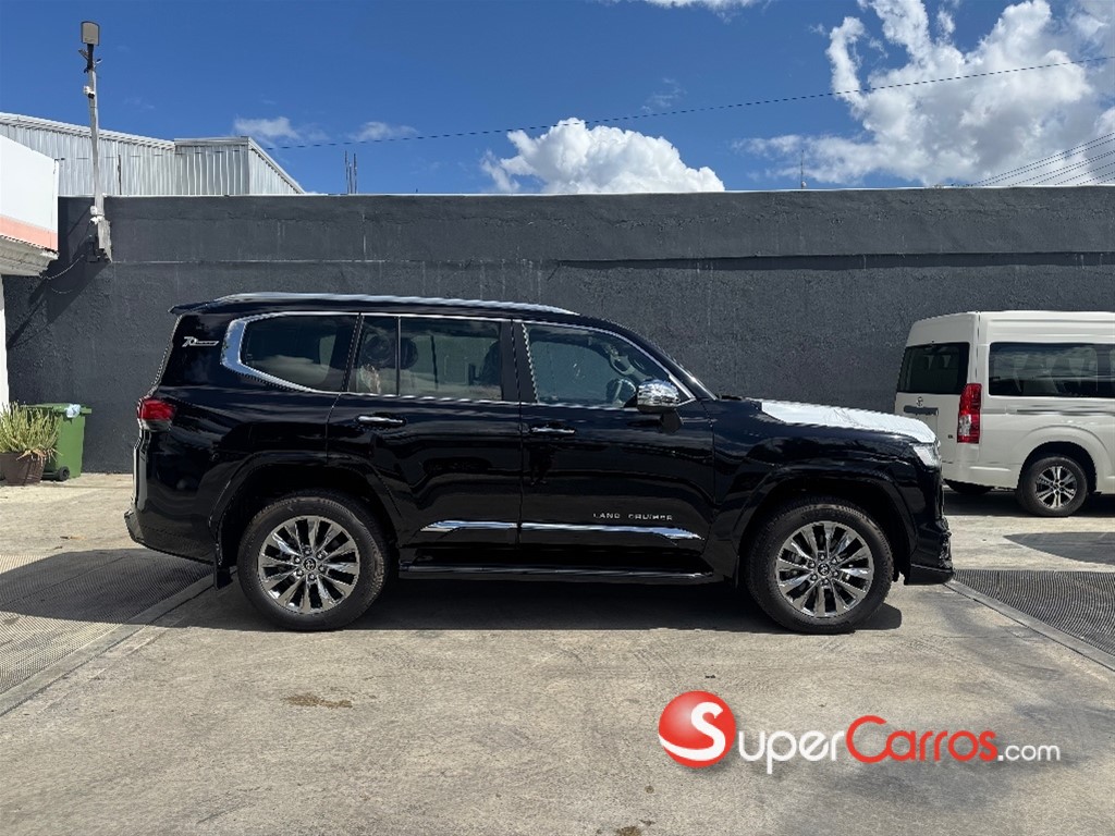 2027 Toyota Land Cruiser 70 ANIVERSARIO — foto 5 / 11