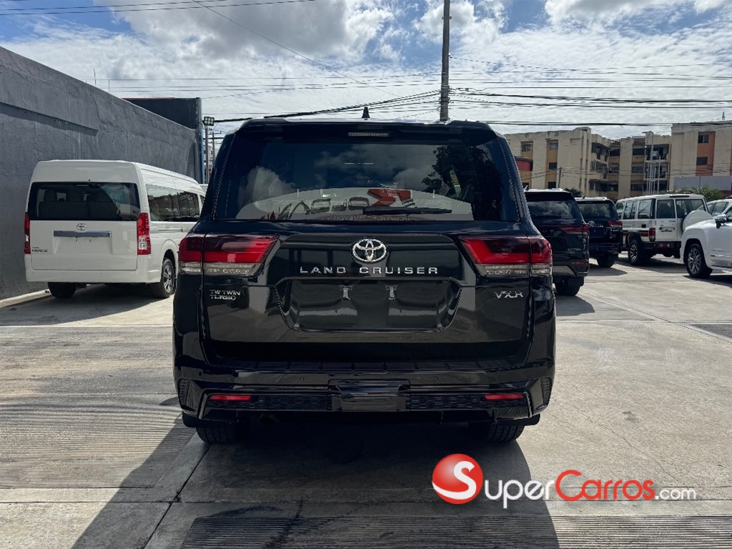2027 Toyota Land Cruiser 70 ANIVERSARIO — foto 6 / 11