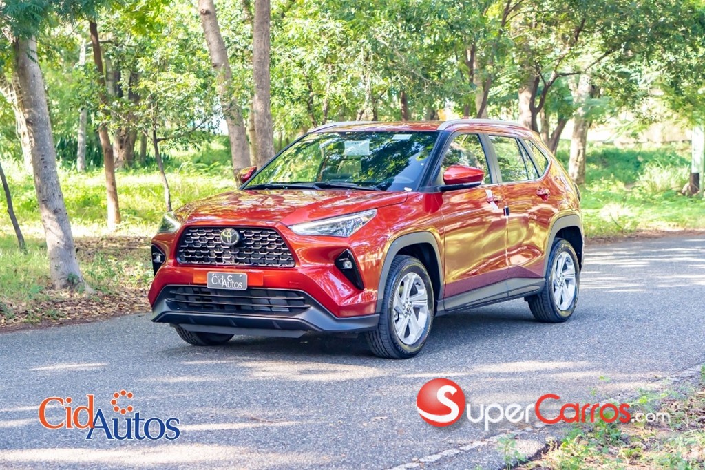 2027 Toyota Yaris Cross Full — foto 2 / 12