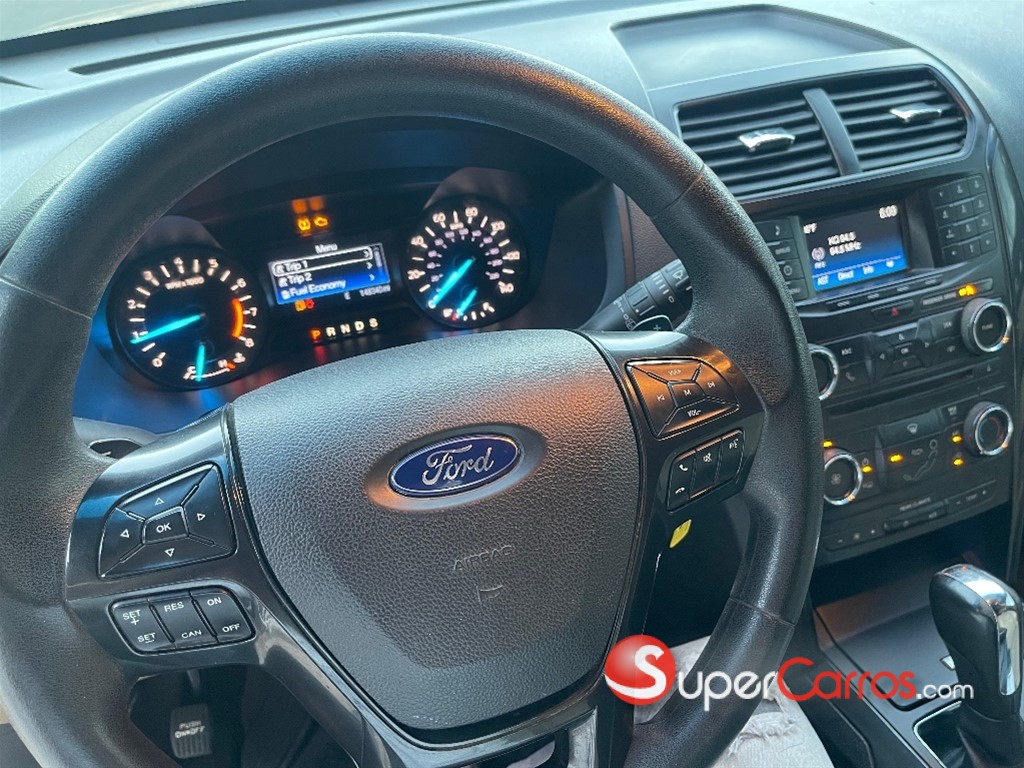 2016 Ford Explorer XL — foto 12 / 12
