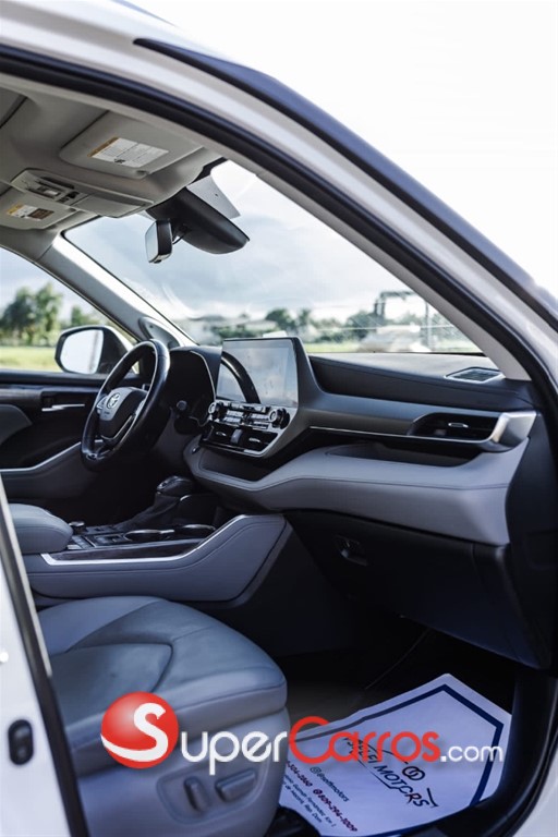 2020 Toyota Highlander Limited — foto 11 / 12
