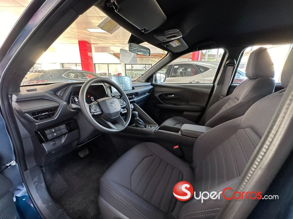 2026 Toyota Yaris Cross Full Híbrido — foto 8 / 9