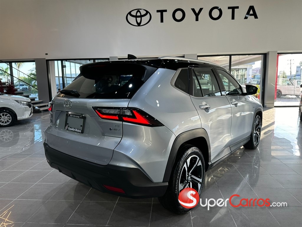 2026 Toyota Yaris Cross Hibrido Limited — foto 3 / 12