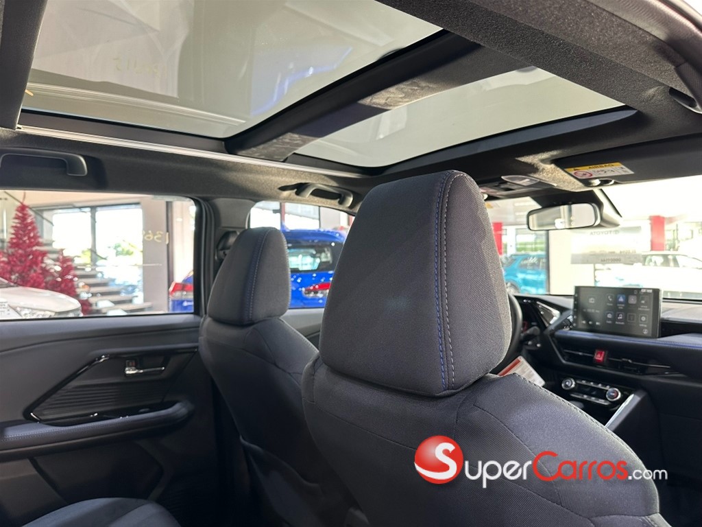 2026 Toyota Yaris Cross Hibrido Limited — foto 6 / 12