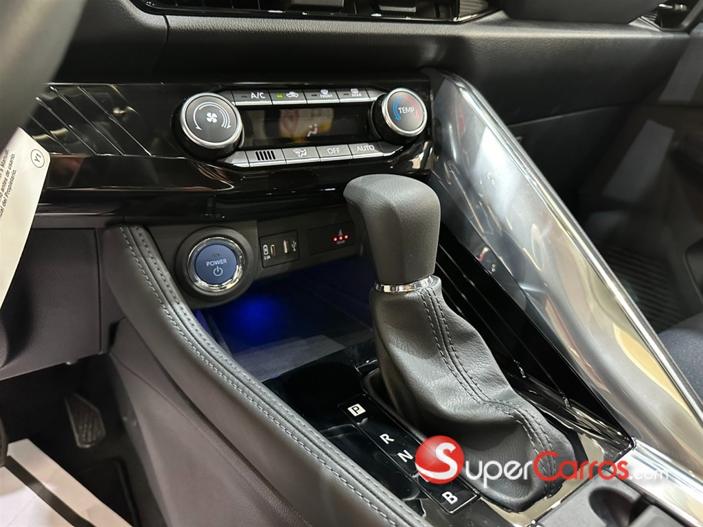 2026 Toyota Yaris Cross Hibrido Limited — foto 10 / 12