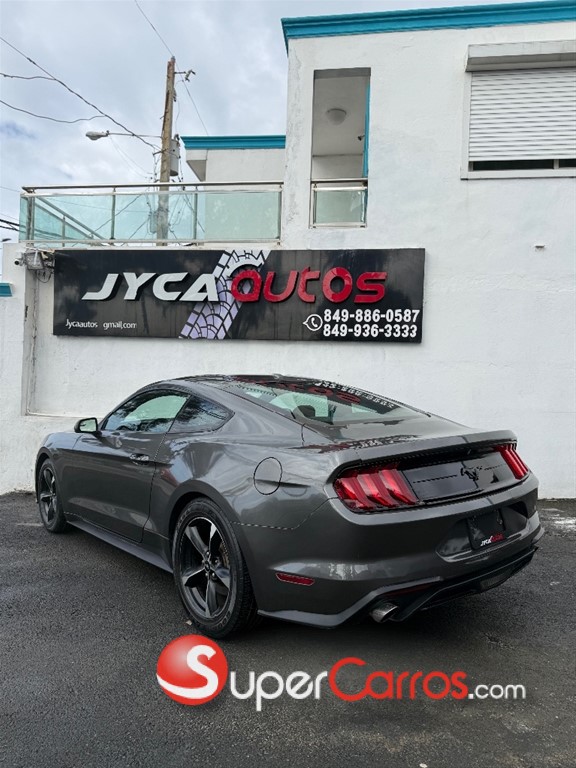 2019 Ford Mustang Ecoboost — foto 4 / 9