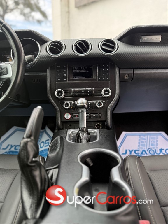 2019 Ford Mustang Ecoboost — foto 8 / 9