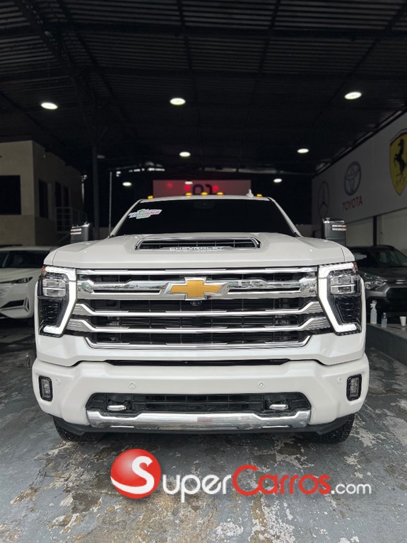2024 Chevrolet Silverado High Country Duramax — foto 2 / 12
