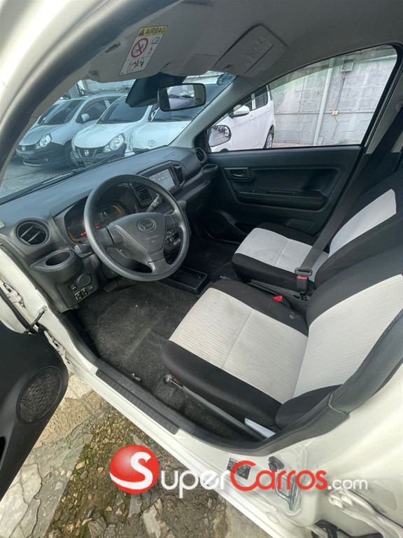2018 Daihatsu Mira — foto 10 / 12