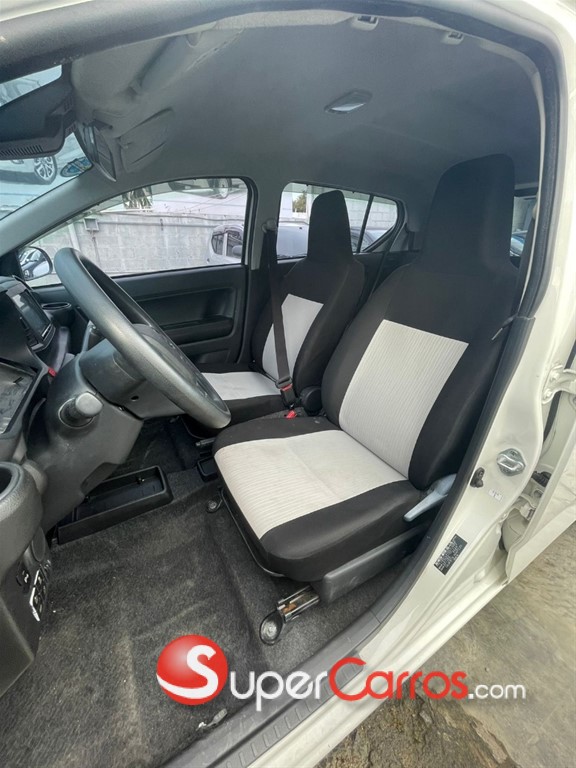2018 Daihatsu Mira — foto 12 / 12