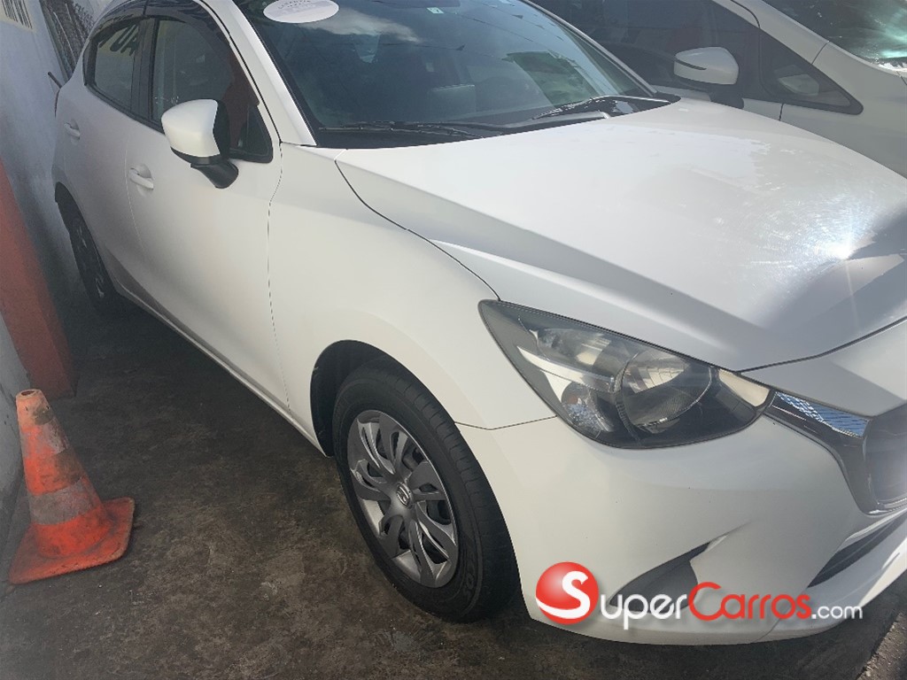 2017 Mazda Demio — foto 2 / 5