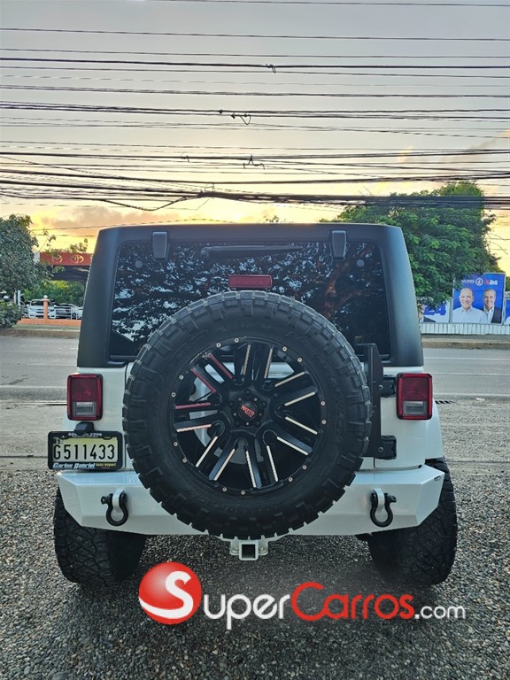 2016 Jeep Wrangler Sahara Unlimited — foto 3 / 12