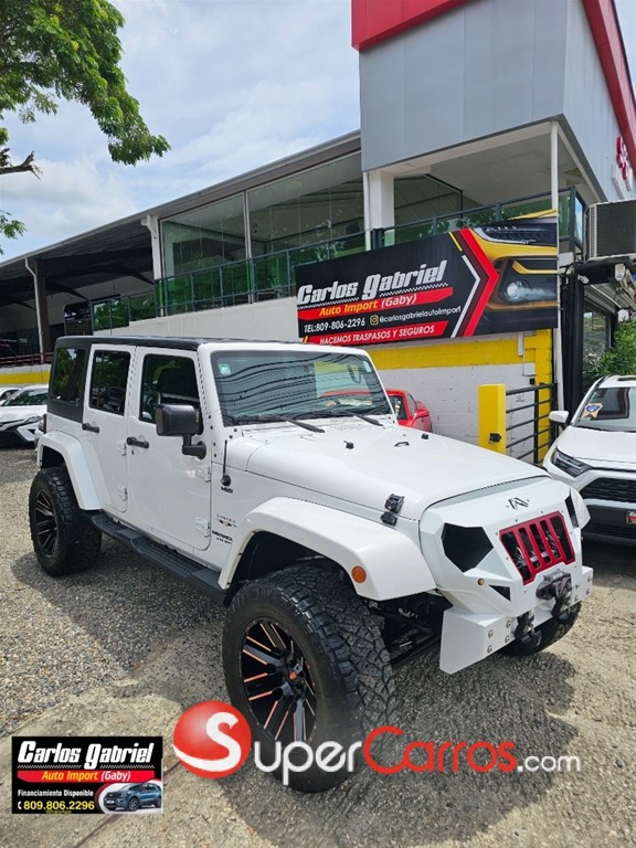2016 Jeep Wrangler Sahara Unlimited — foto 12 / 12