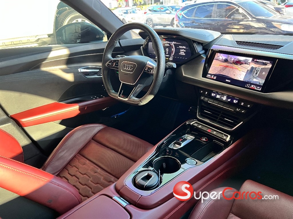 2022 Audi RS E-TRON GT — foto 10 / 12