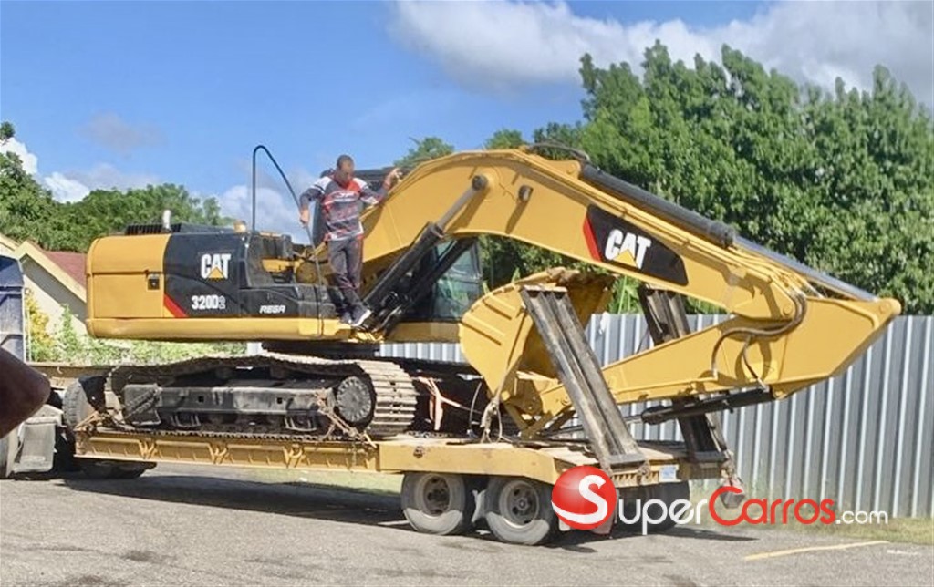 2017 Caterpillar RETROEXCAVADORA