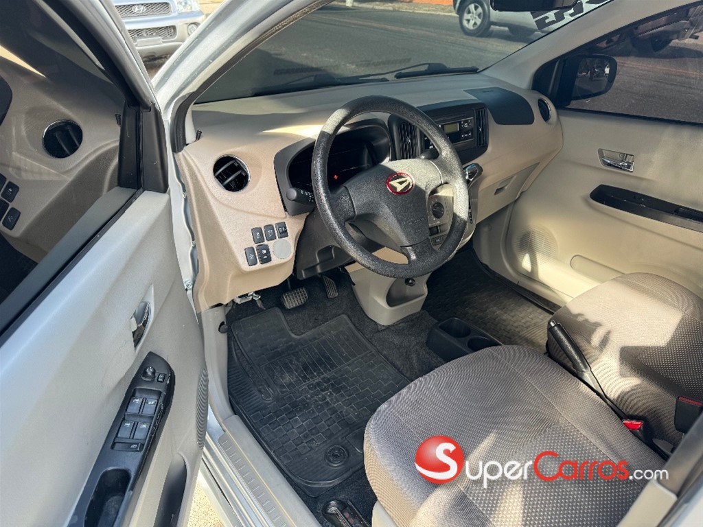 2017 Daihatsu Mira — foto 8 / 9