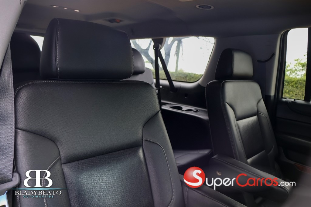 2016 Chevrolet Suburban LTZ — foto 3 / 12