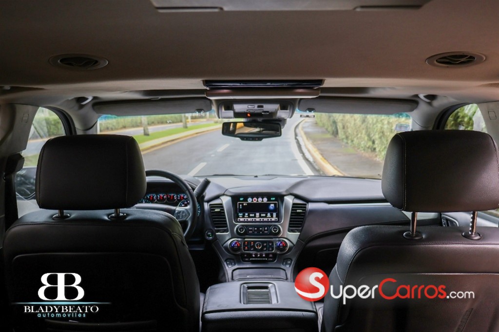 2016 Chevrolet Suburban LTZ — foto 6 / 12