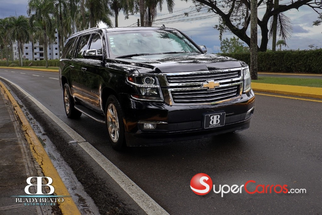 2016 Chevrolet Suburban LTZ — foto 7 / 12