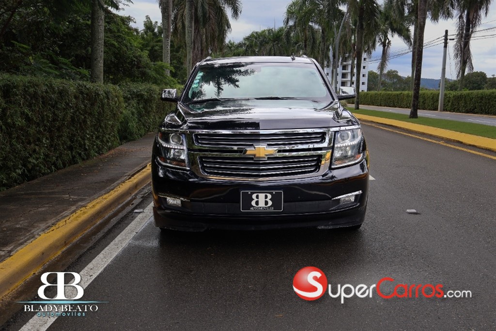 2016 Chevrolet Suburban LTZ — foto 8 / 12