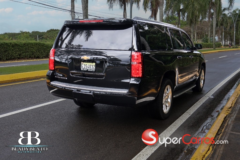 2016 Chevrolet Suburban LTZ — foto 12 / 12