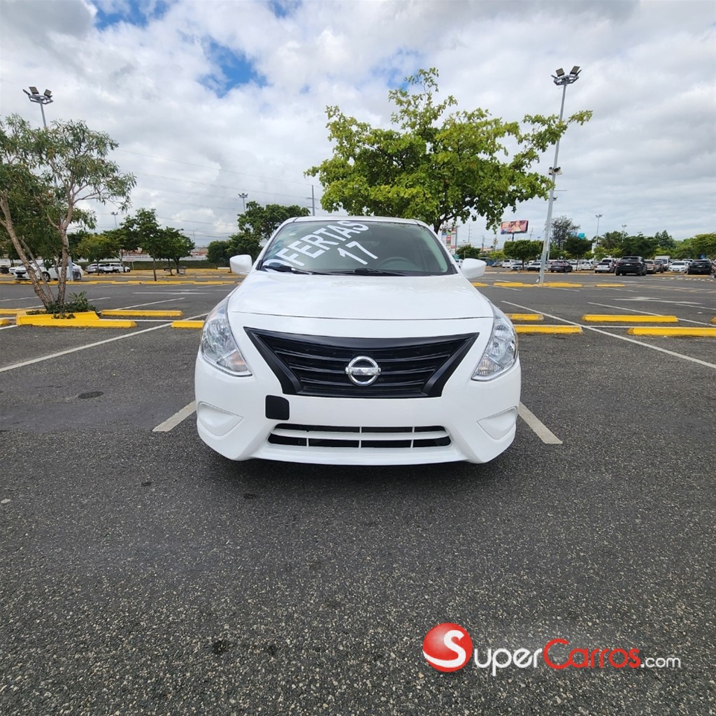 2016 Nissan Versa — foto 2 / 7